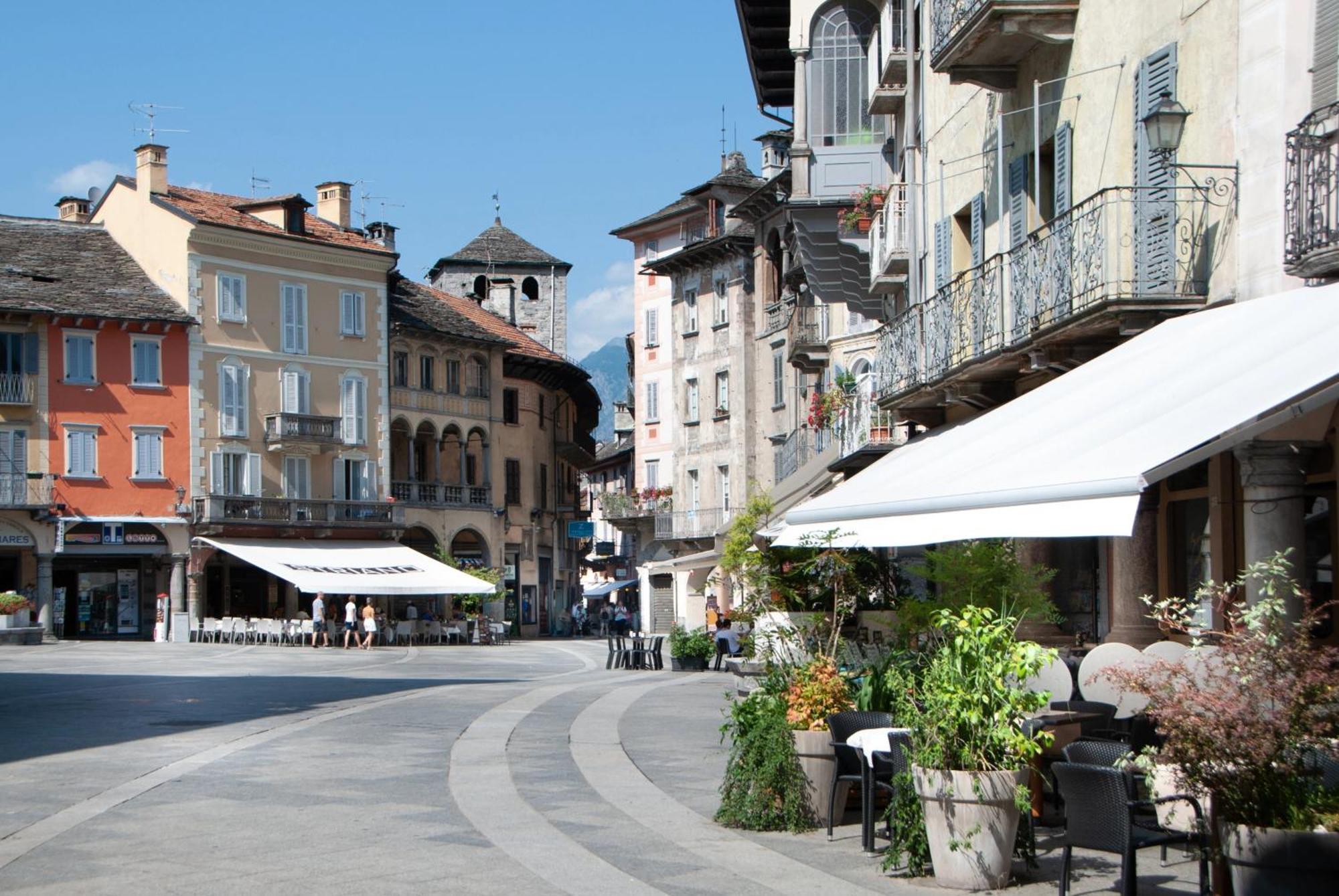 Casa Dell'Edera - Holiday Apartment In Domodossola Kültér fotó